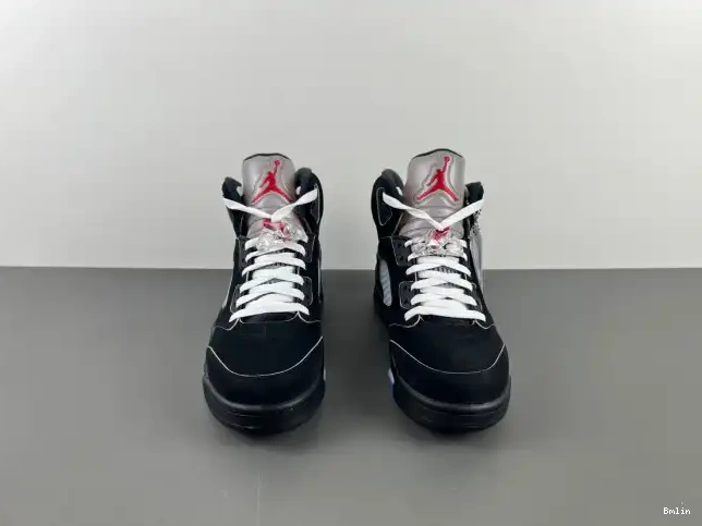 Boostmaster lin Metallic HF3975-001 Jordan Black Reimagined Air 5 0609